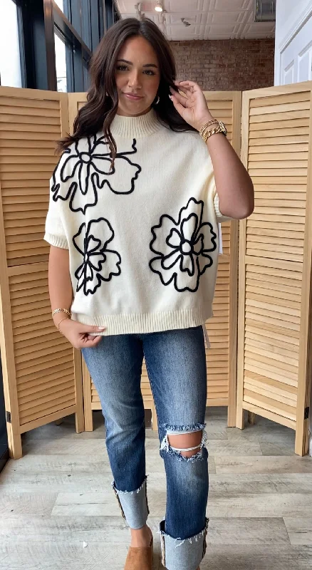 Charming Flower Pattern Knitted Sweater Top | Ivory Fitted Loose Oversized